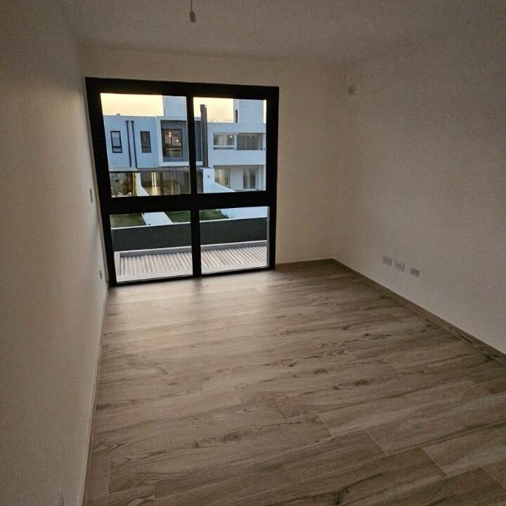 1249_Fi124940.443