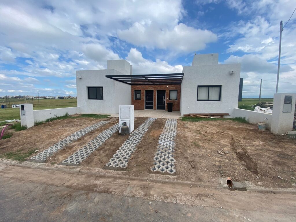Duplex en Rincones de Manantiales