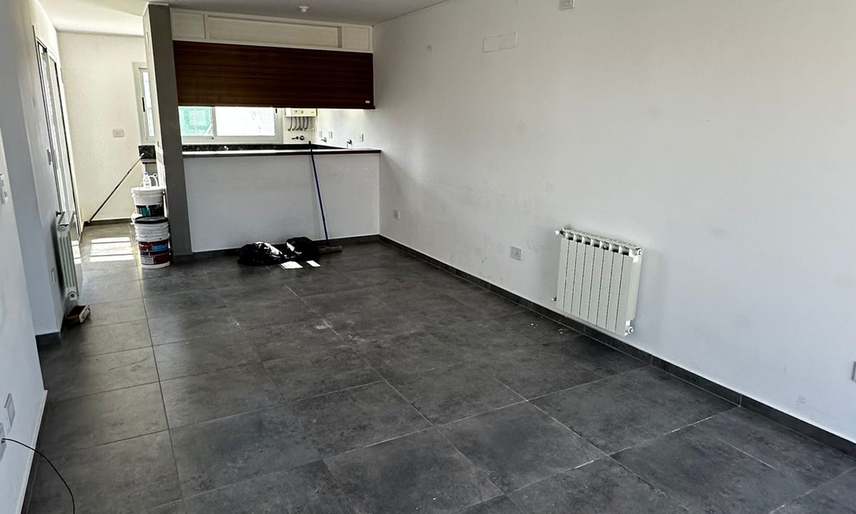 1367_Fi136723.443