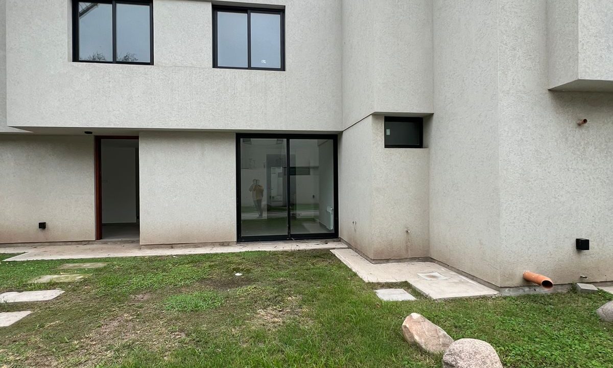 583_Fi058315.443