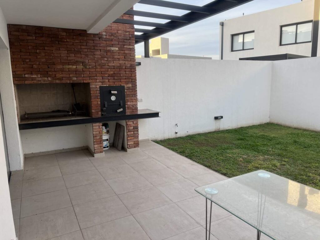Duplex en Lomas de Manantiales