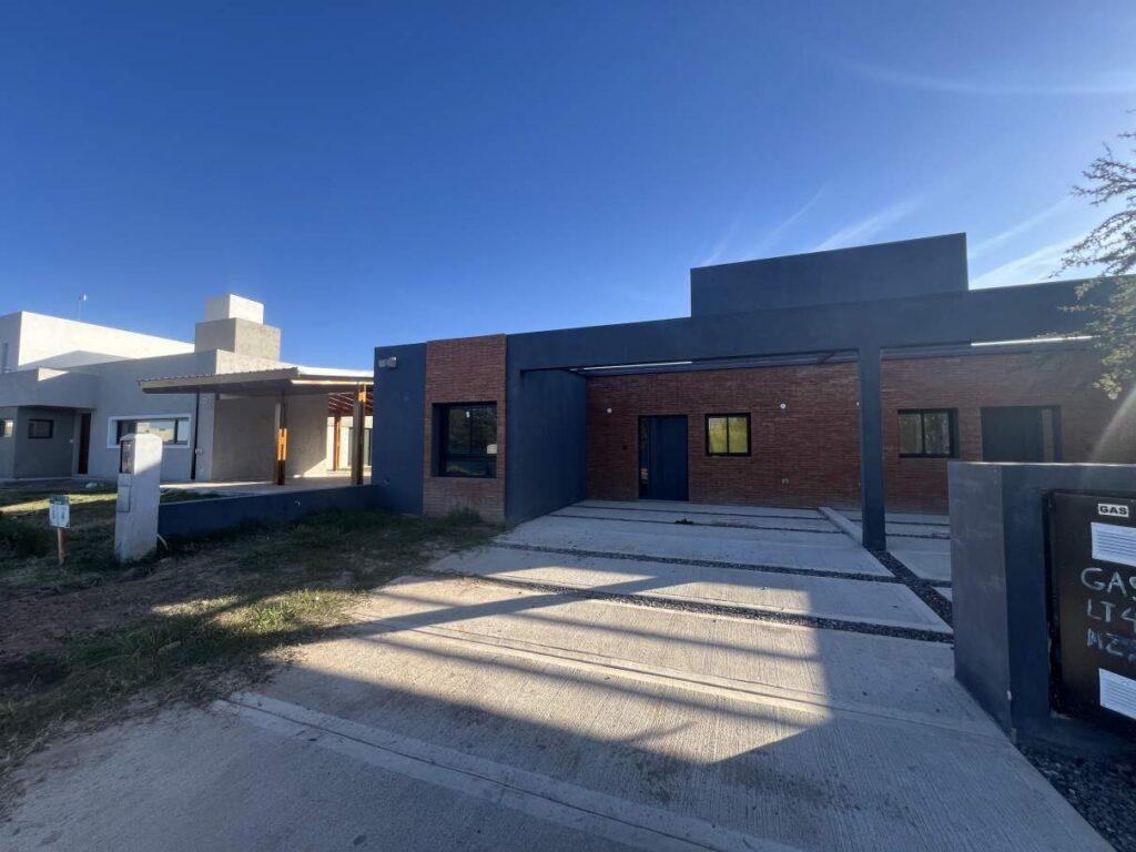 Duplex en San Ignacio Village