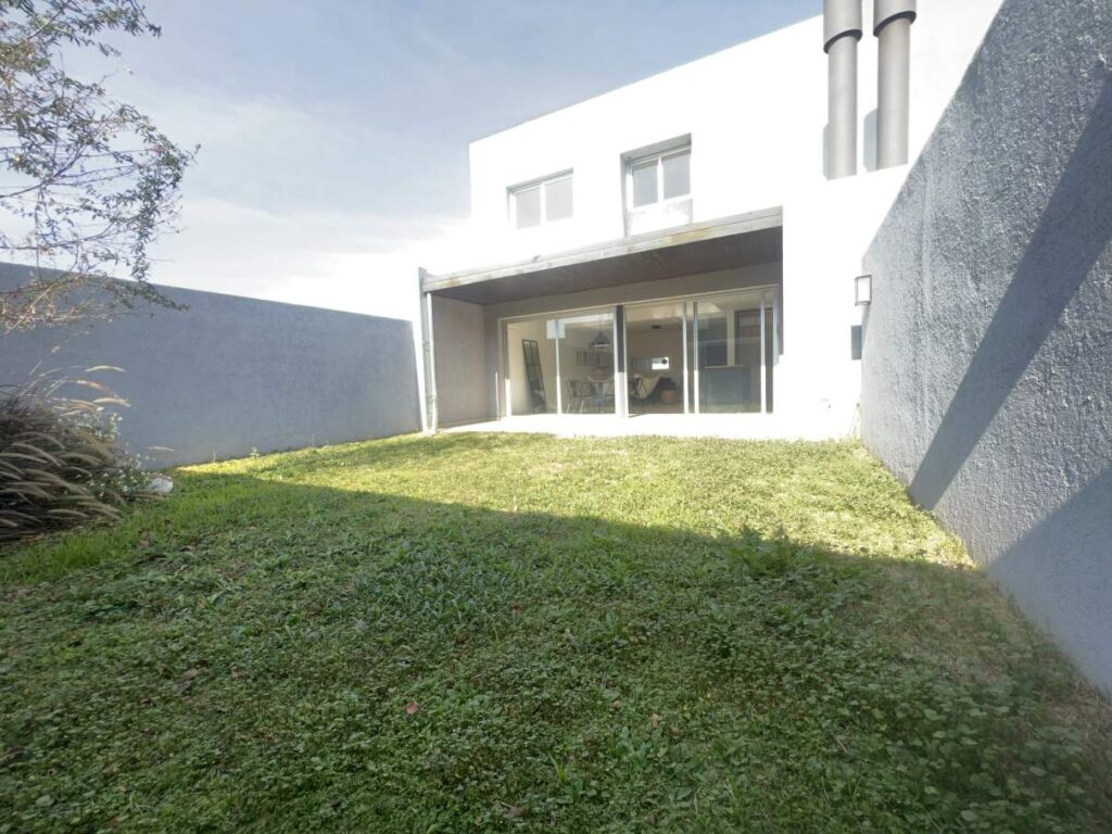 Duplex en Prados de Manantiales
