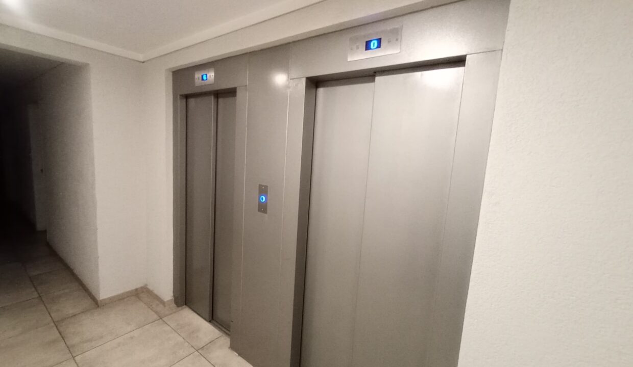 1490_Fi149038.443