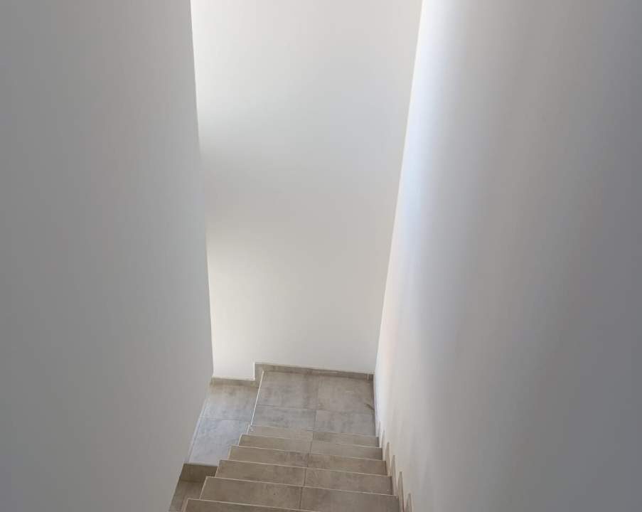 2035_Fi203585.443