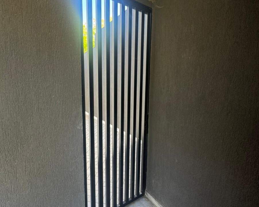 2276_Fi227647.443