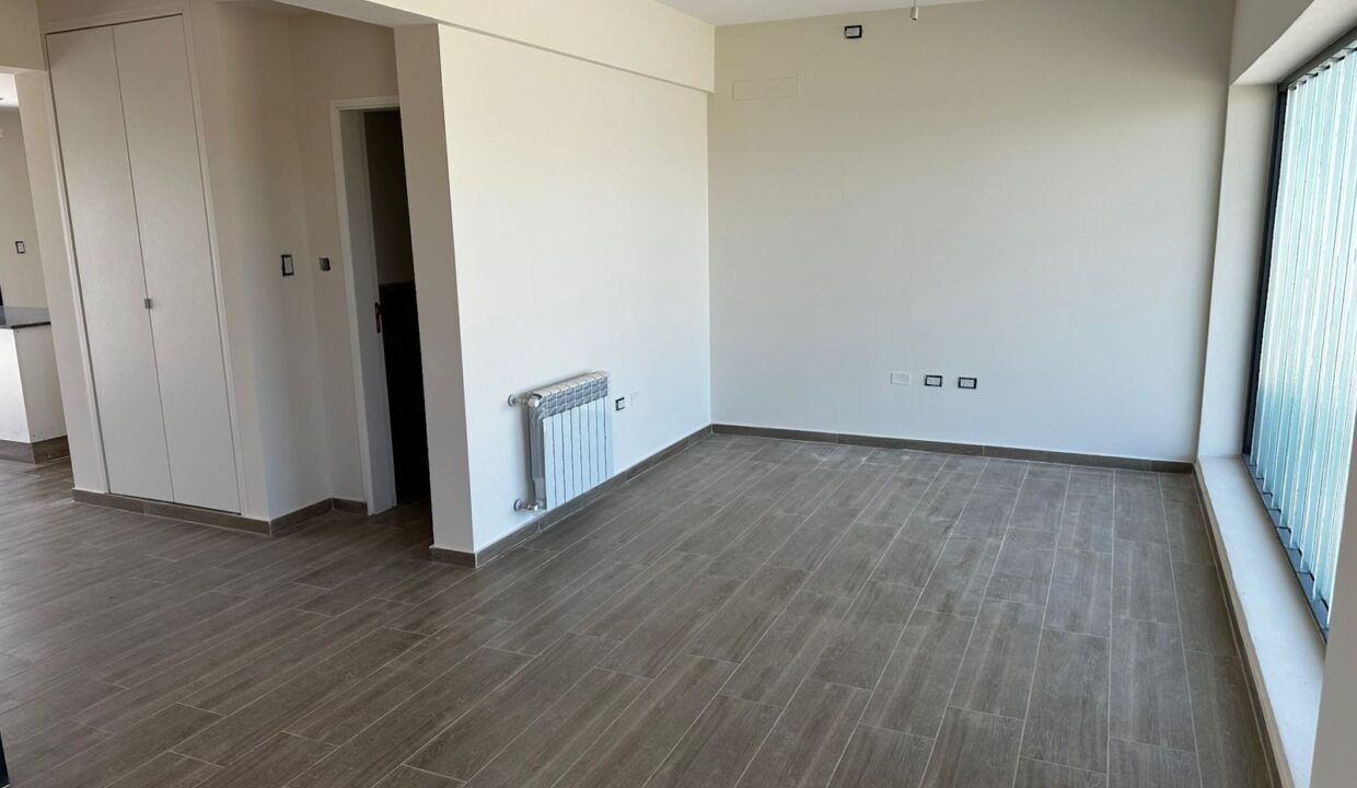 2277_Fi227727.443
